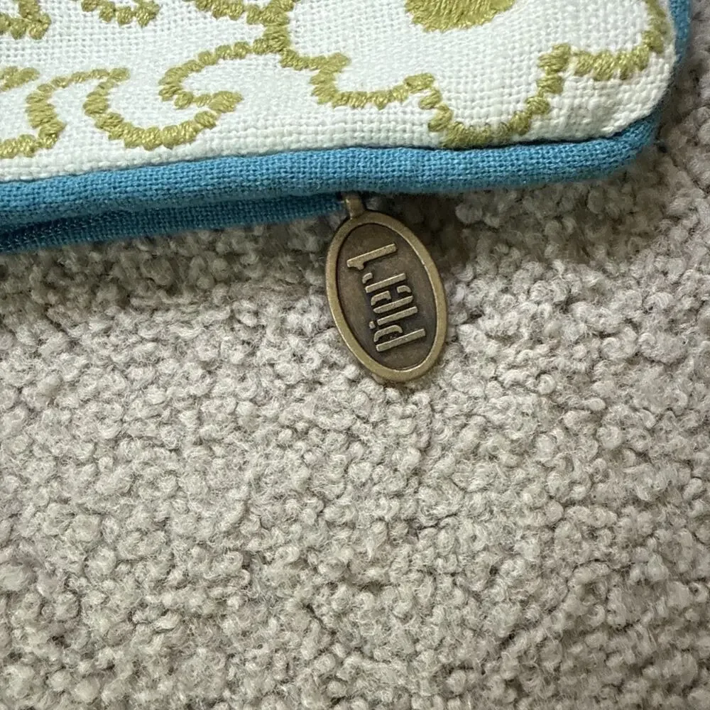 Pier 1 Imports Set 2 Embroidered 18x18 Pillow Covers Teal Medallion Boho EUC